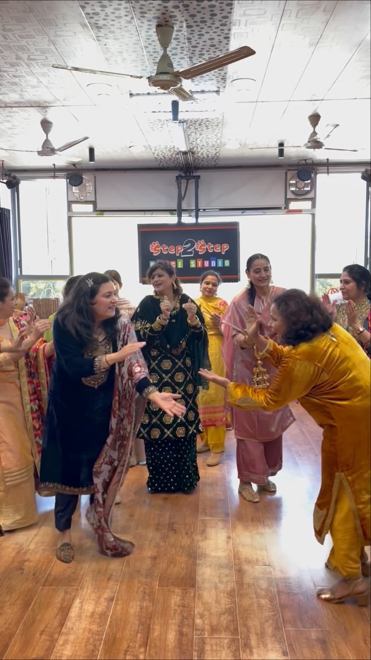 Ni Main Nacha Nacha l Punjabi Boliyan l Giddha Dance l Trending Shorts #dance #giddha #shorts #yt
